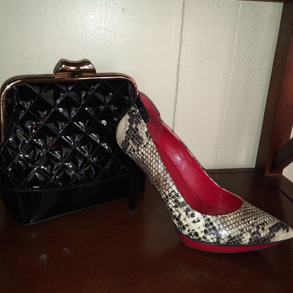 Shoes - Picture 6 of 6